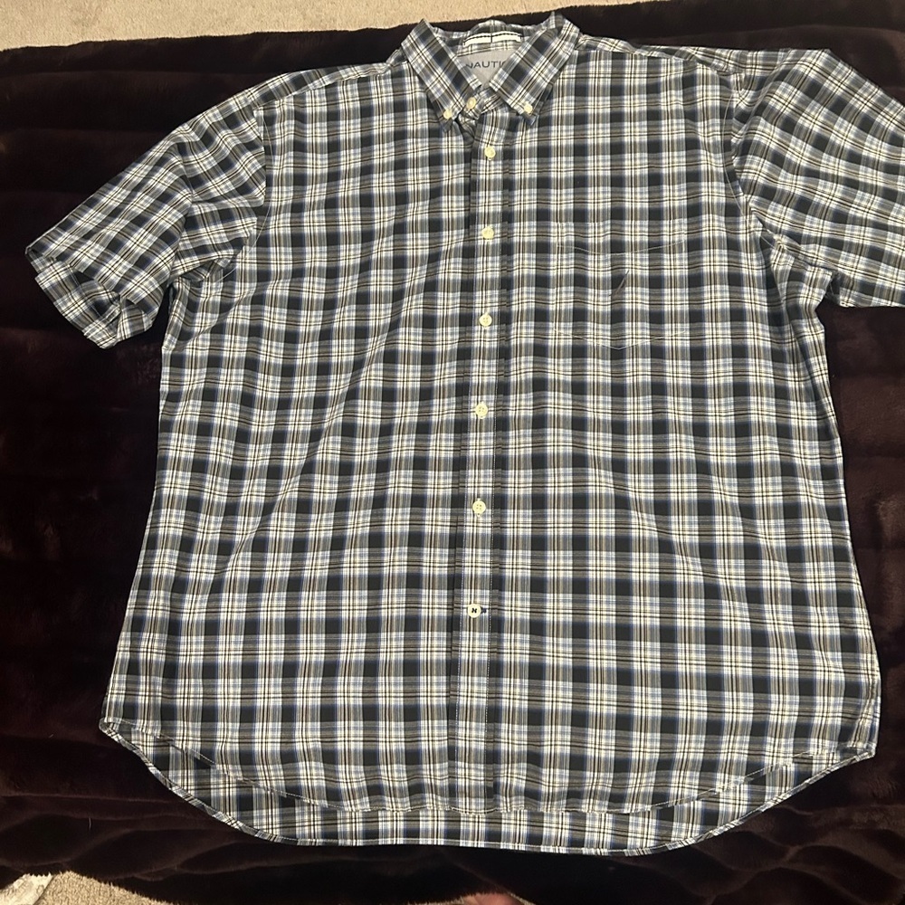 Mens XL Nautica Short Sleeve Button Down